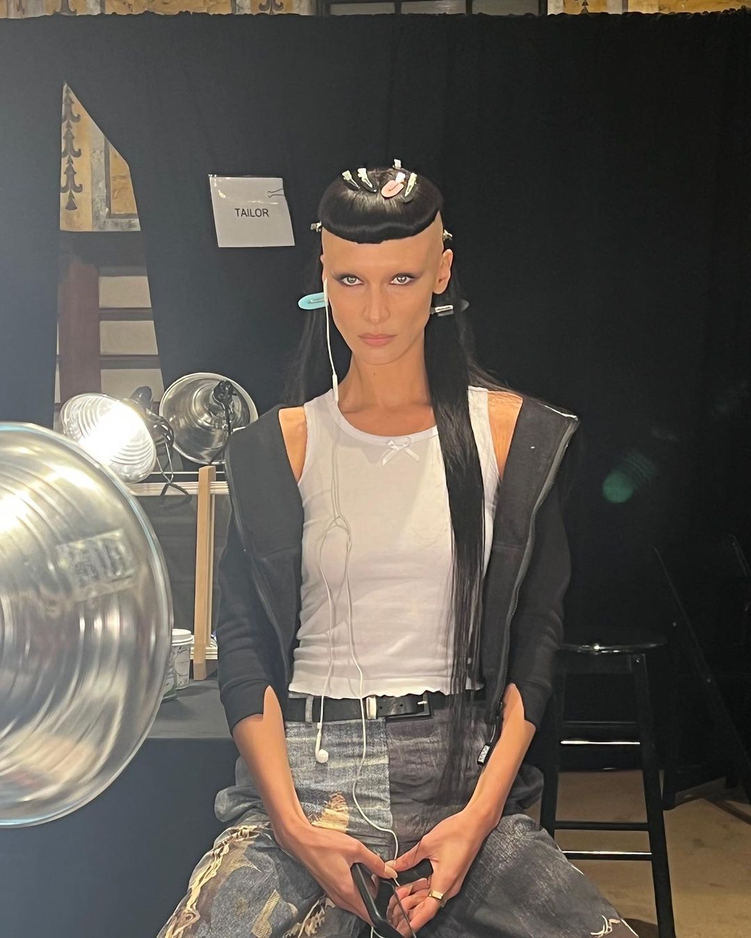 Bella Hadid with bleached eyebrows at peak 2022 trend—proof that not every celebrity style cue deserves imitation. Featured in the Curated Letter to boost casual confidence while keeping one´s eyebrows